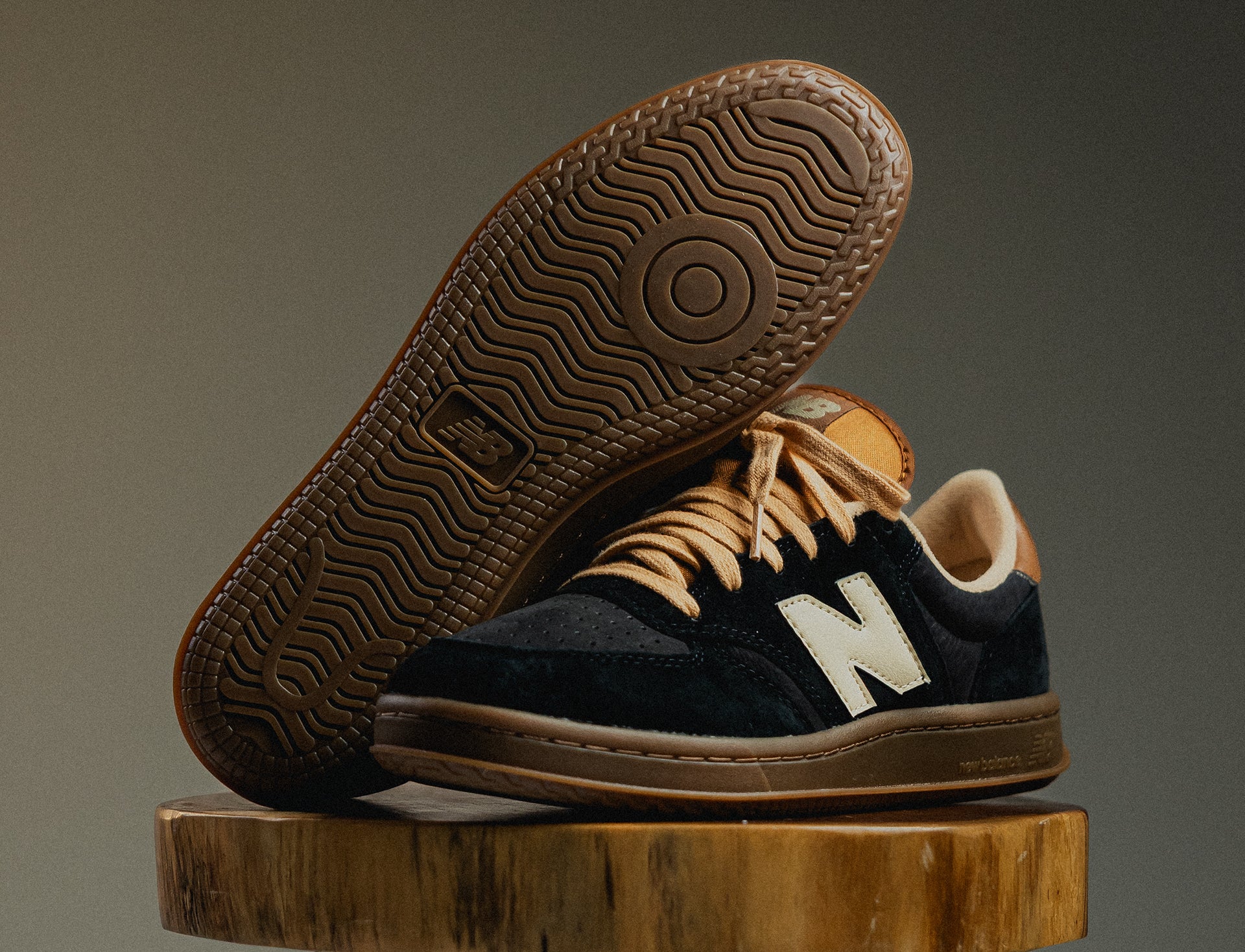 New Balance T500 black ash wood