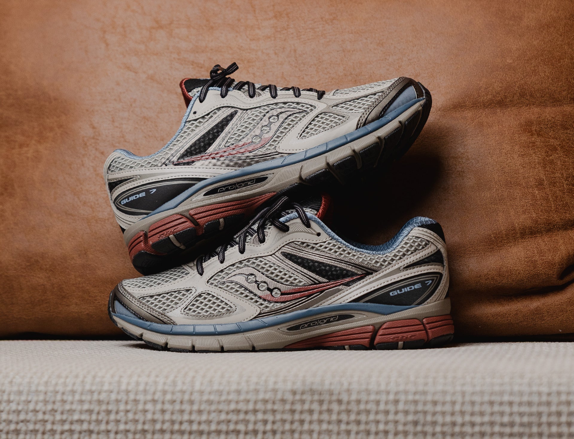 Saucony Progrid Guide 7 taupe black