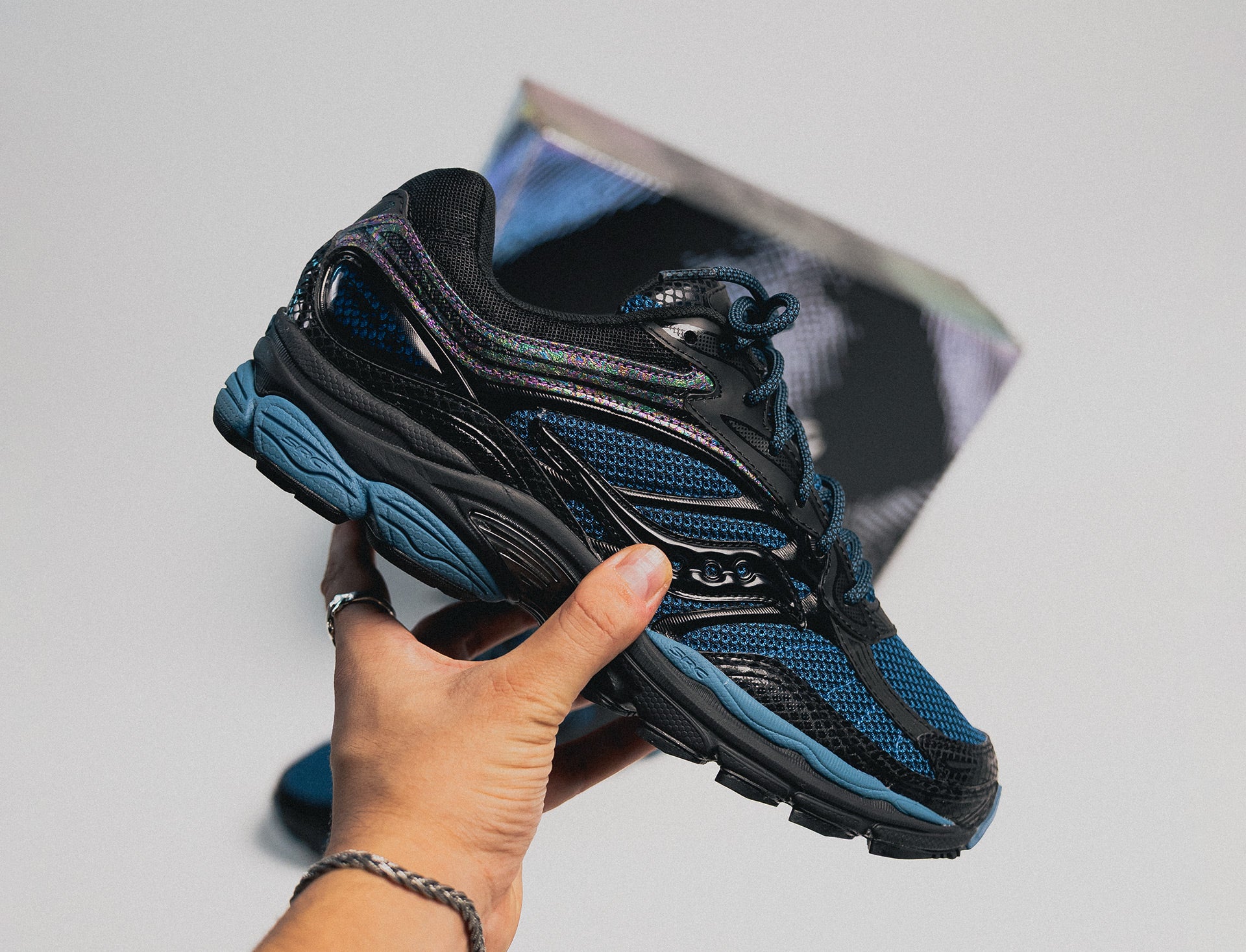 Saucony Progrid Omni 9 Glowaconstrictor Pack black glow