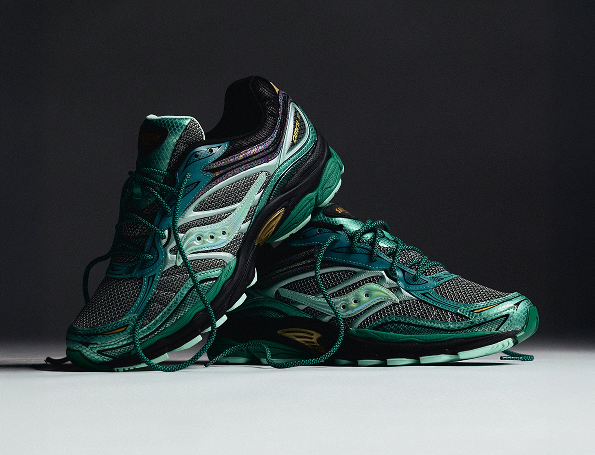 Saucony Progrid Omni 9 Glowaconstrictor Pack green glow