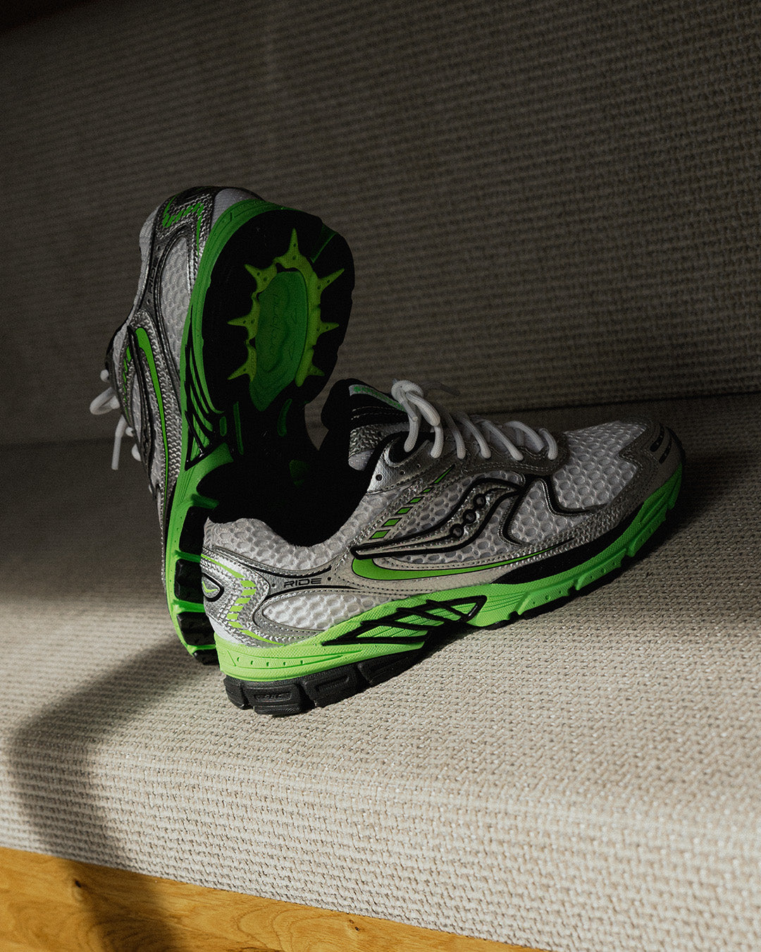 Saucony Progrid Ride 1 white slime