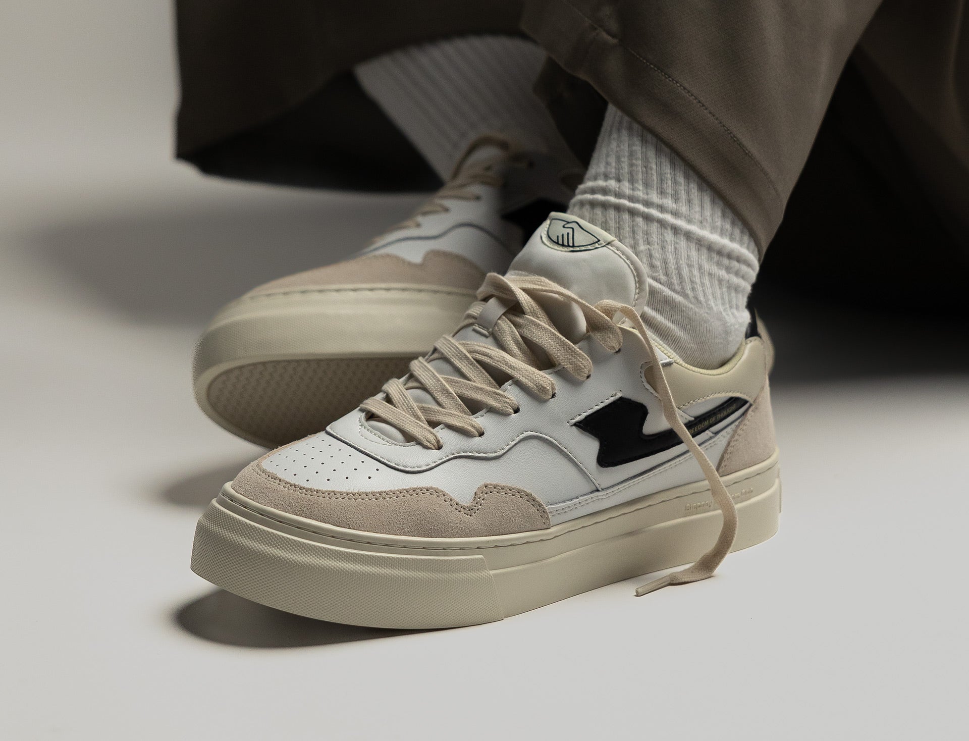 Stepney Workers Club Pearl S-Strike Leather spring black