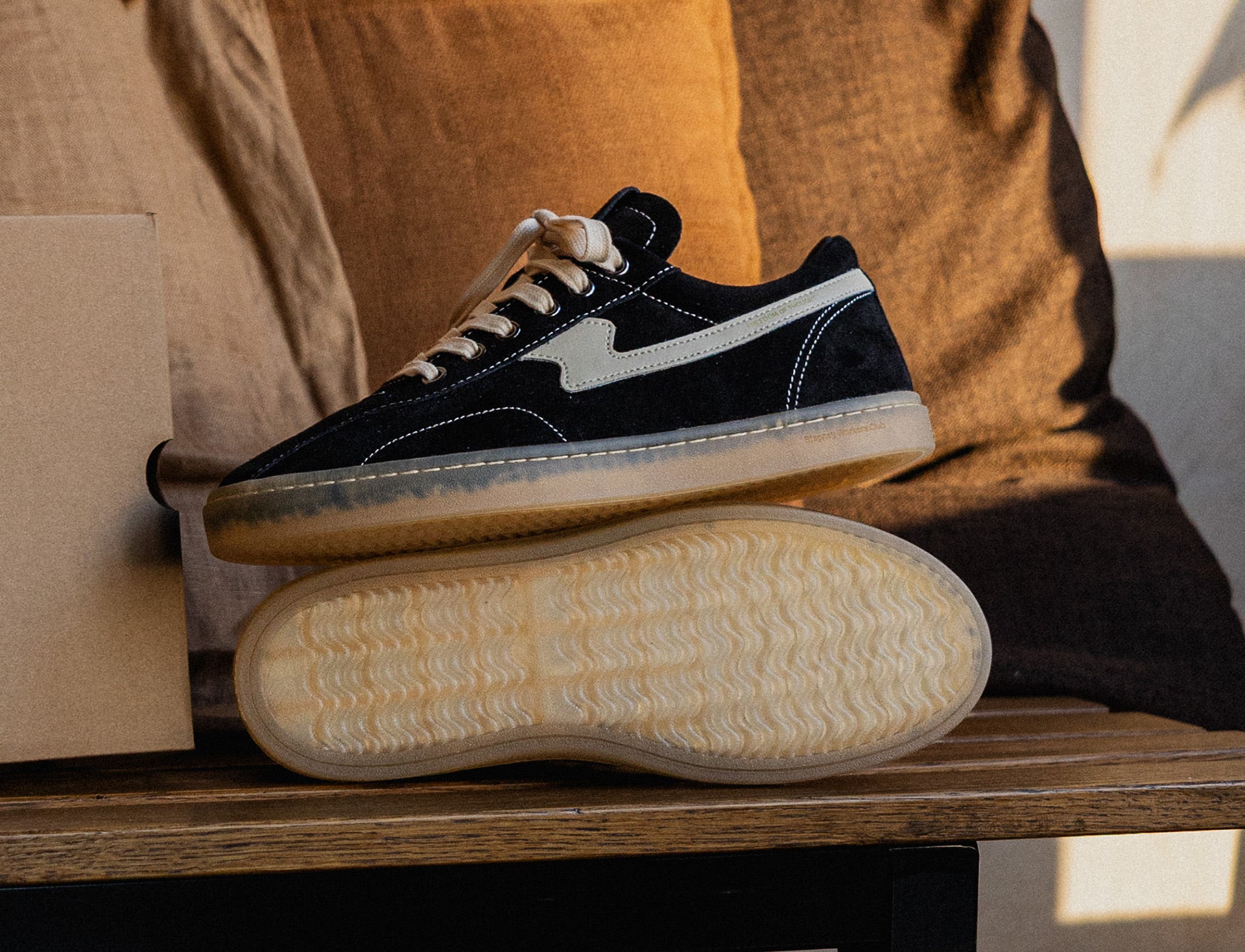 Stepney Workers Club Surma S-Strike Suede black ercu