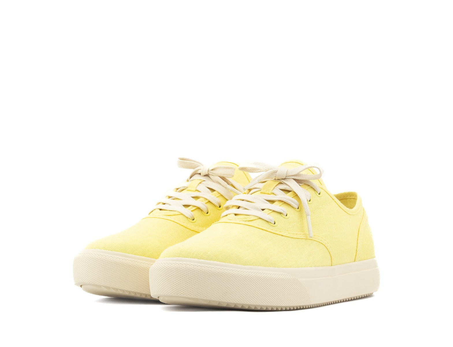 Clae August pale banana hemp