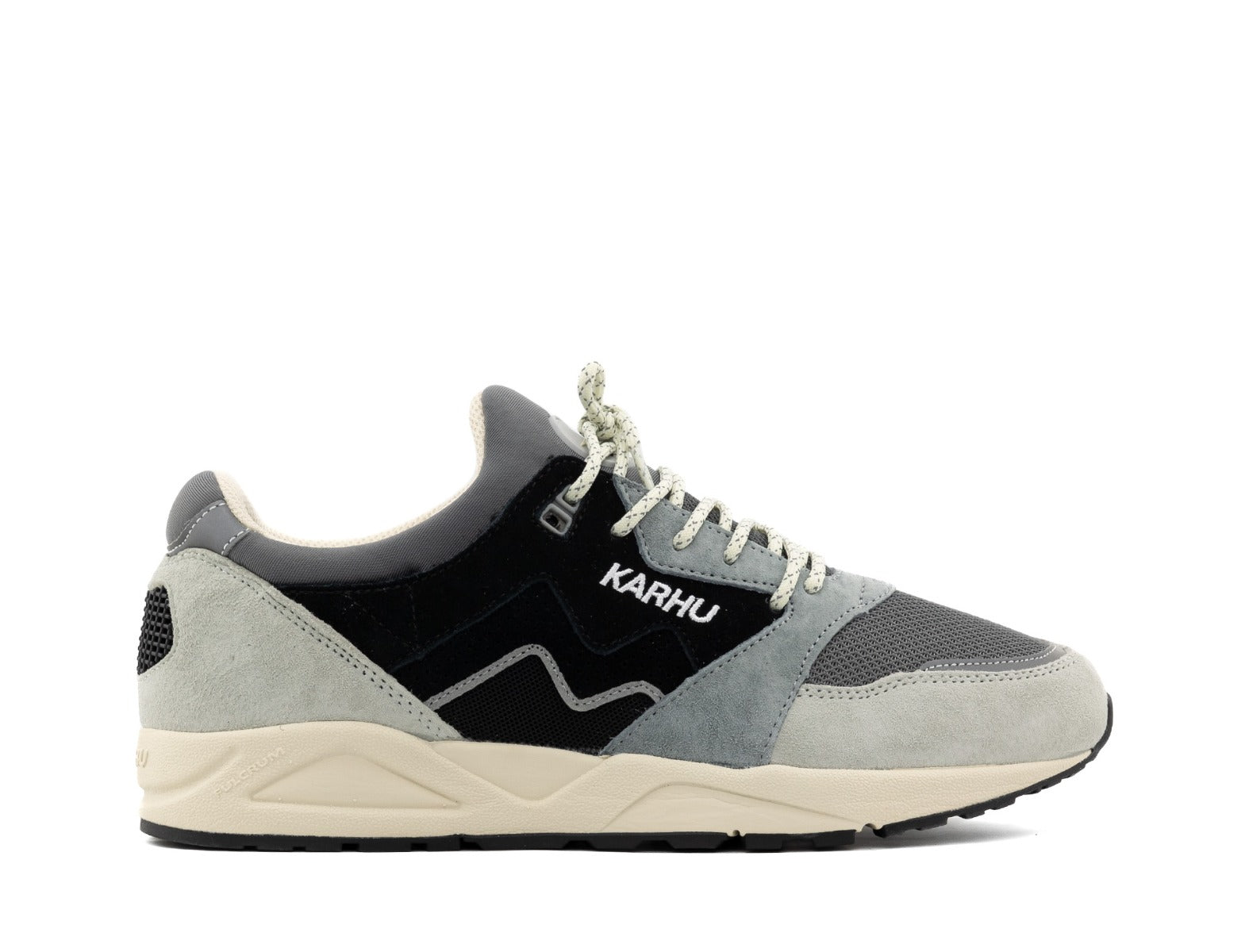 Karhu Aria 95 dawn blue jet black