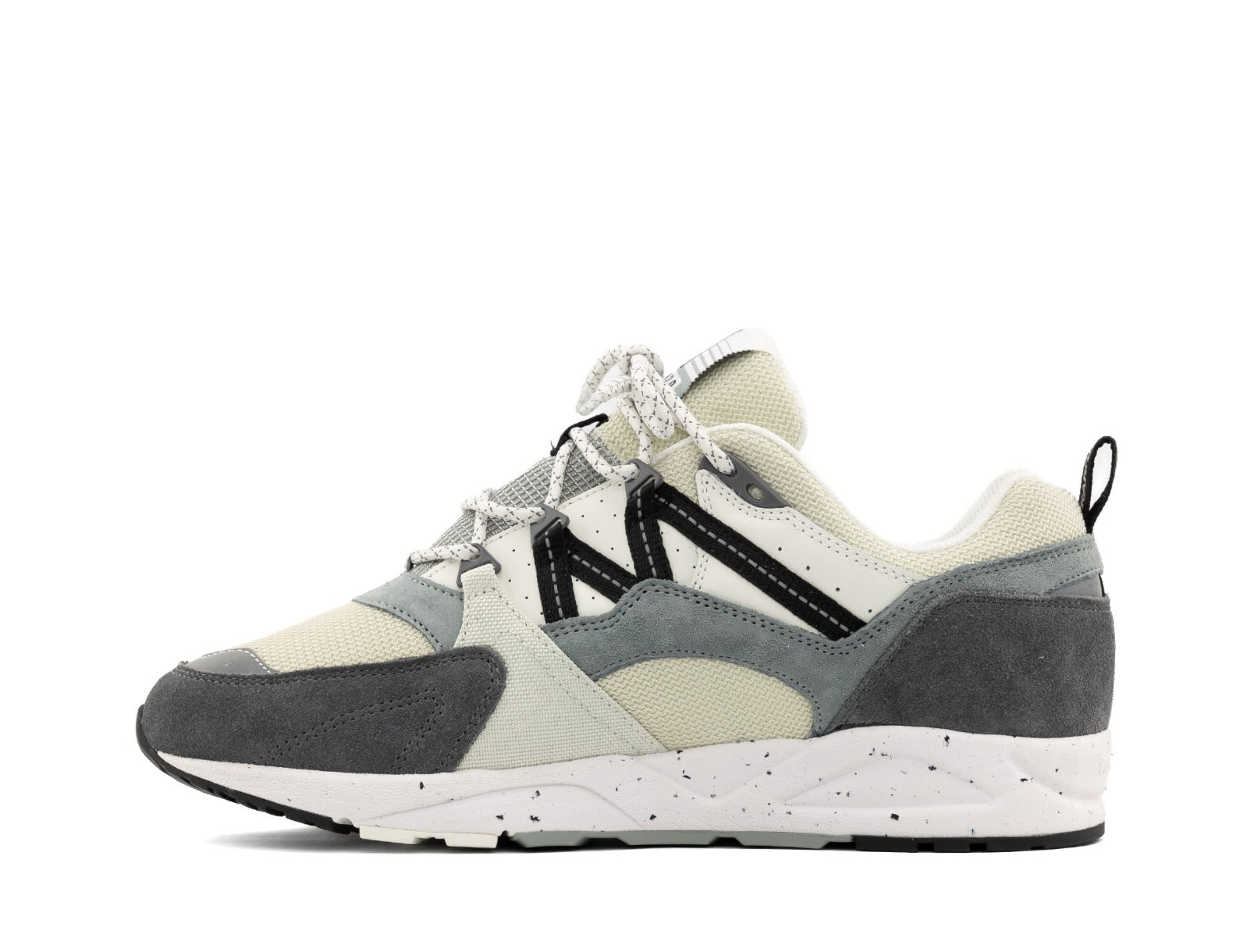 Karhu Fusion 2.0 limestone jet black