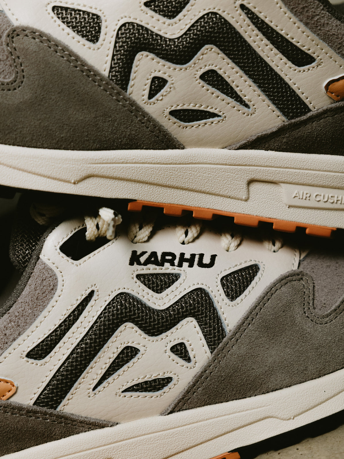 Karhu Legacy 96 hematite hematite