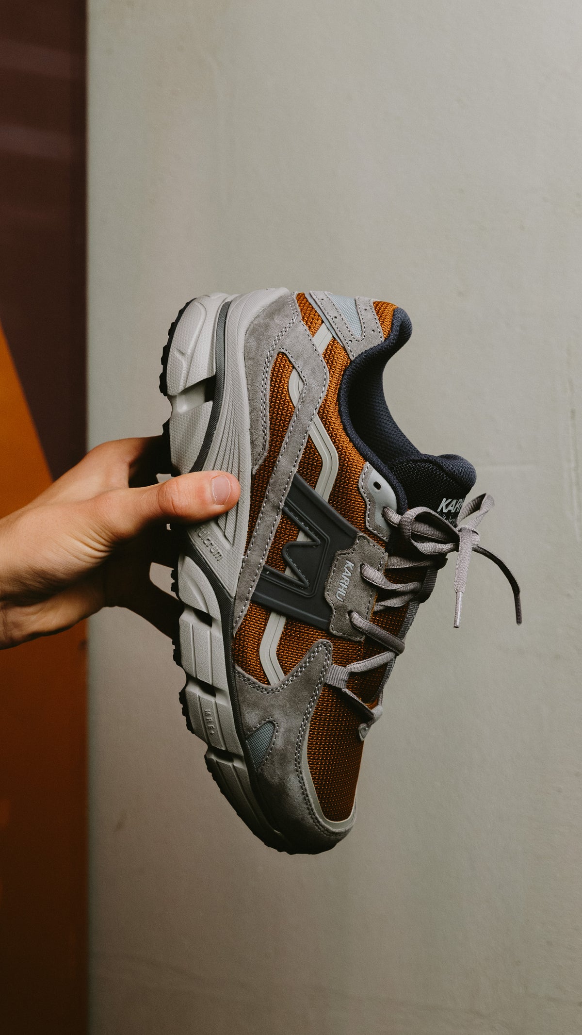 Karhu Super Fulcrum gray flannel subterranean