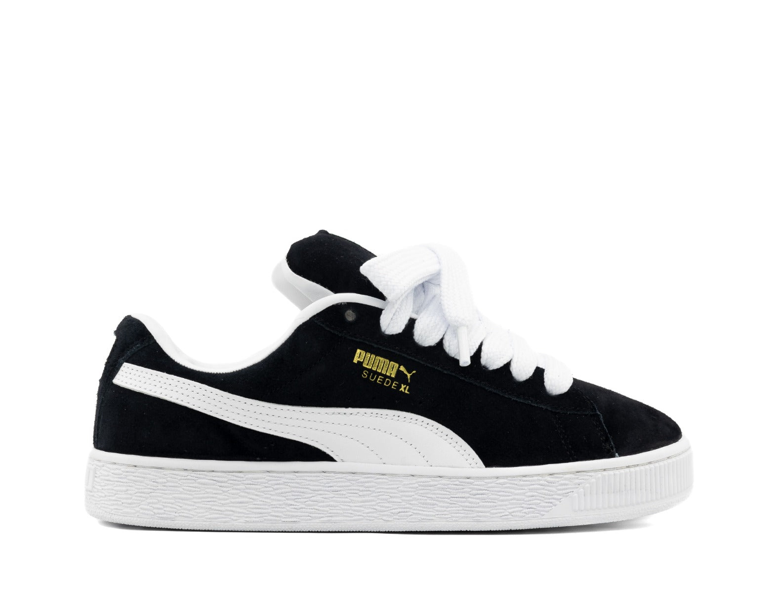 Puma Suede XL black white on foot 1