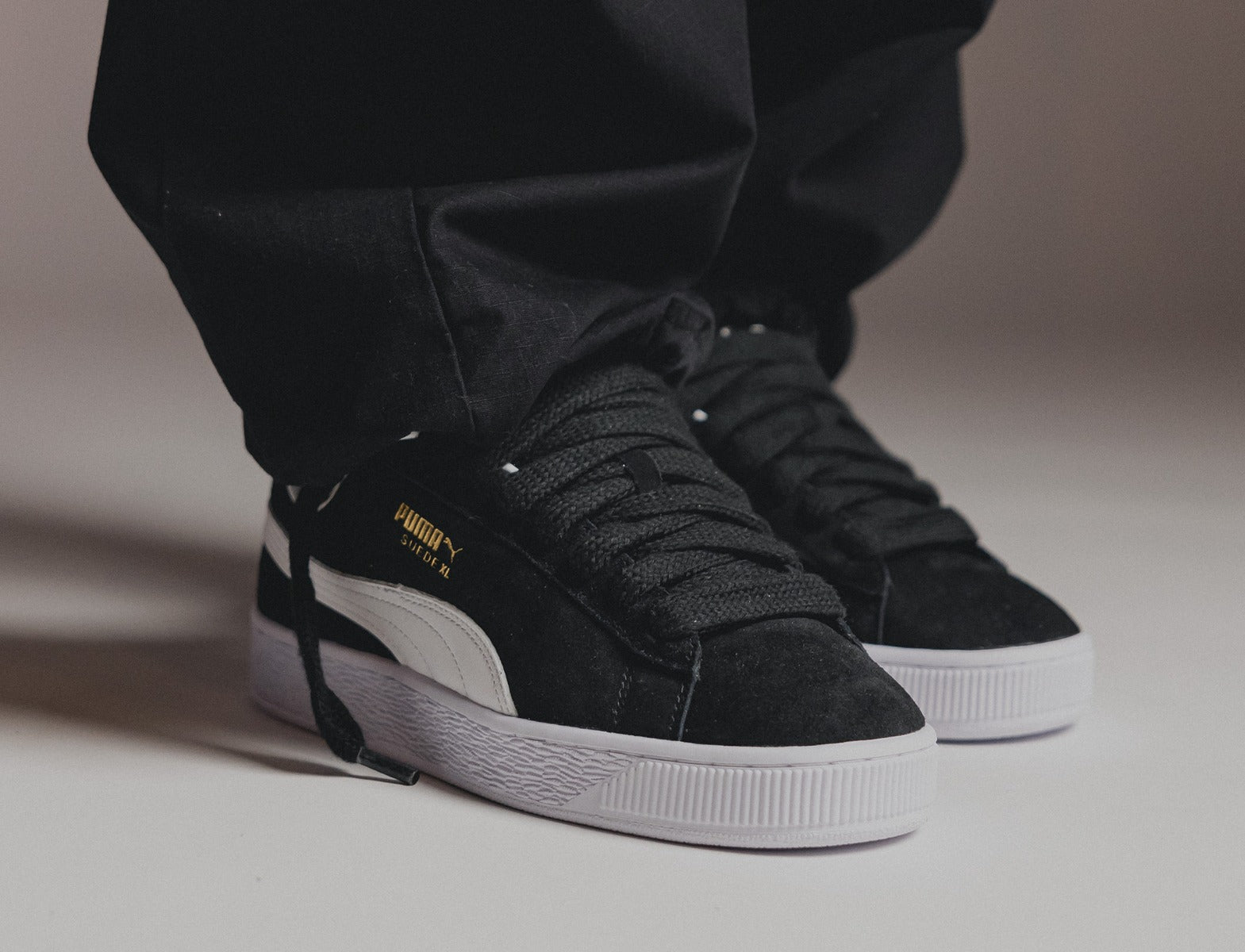 Puma Suede XL black white on foot 3