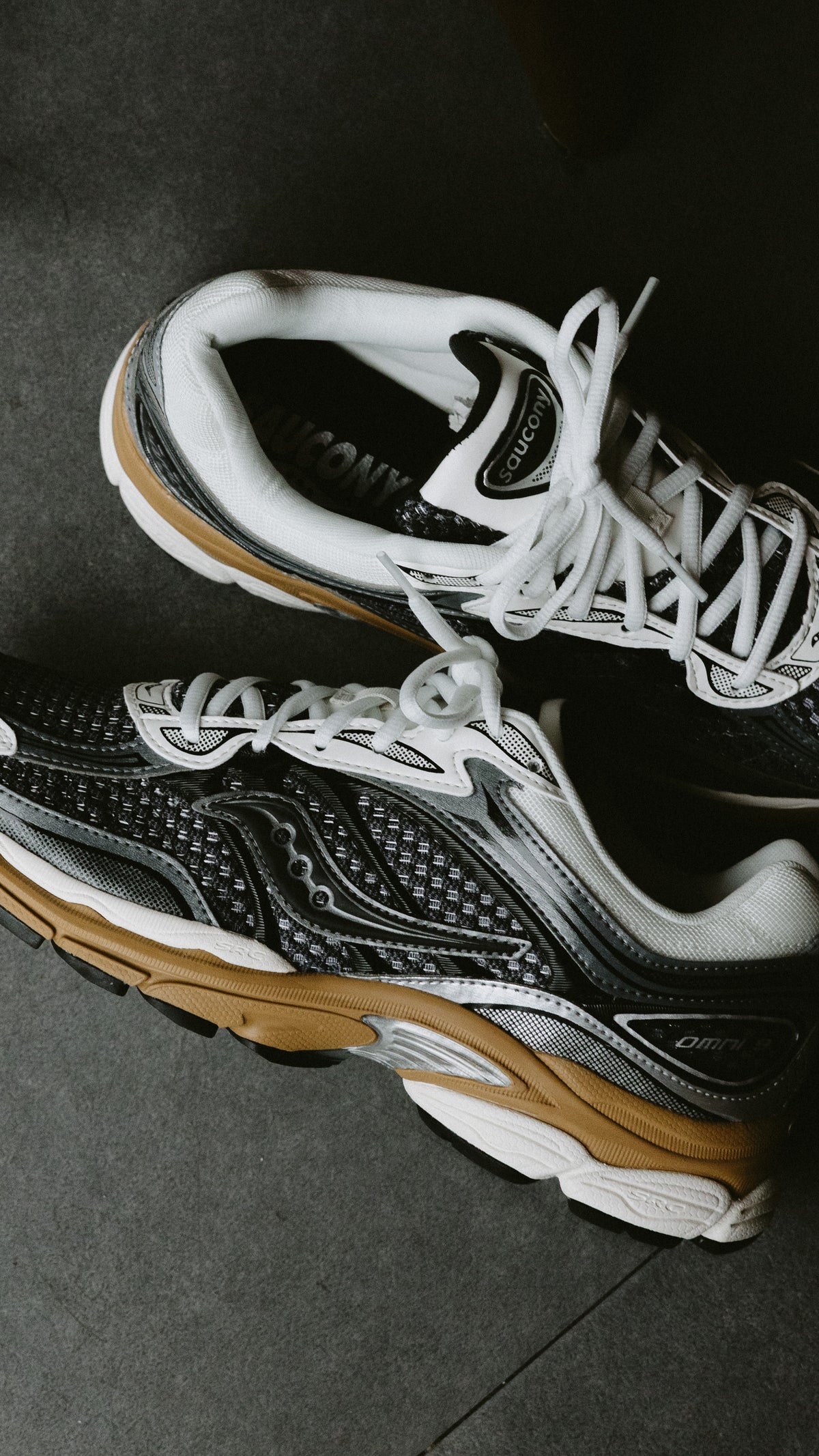 Saucony Progrid Omni 9 gunmetal cider