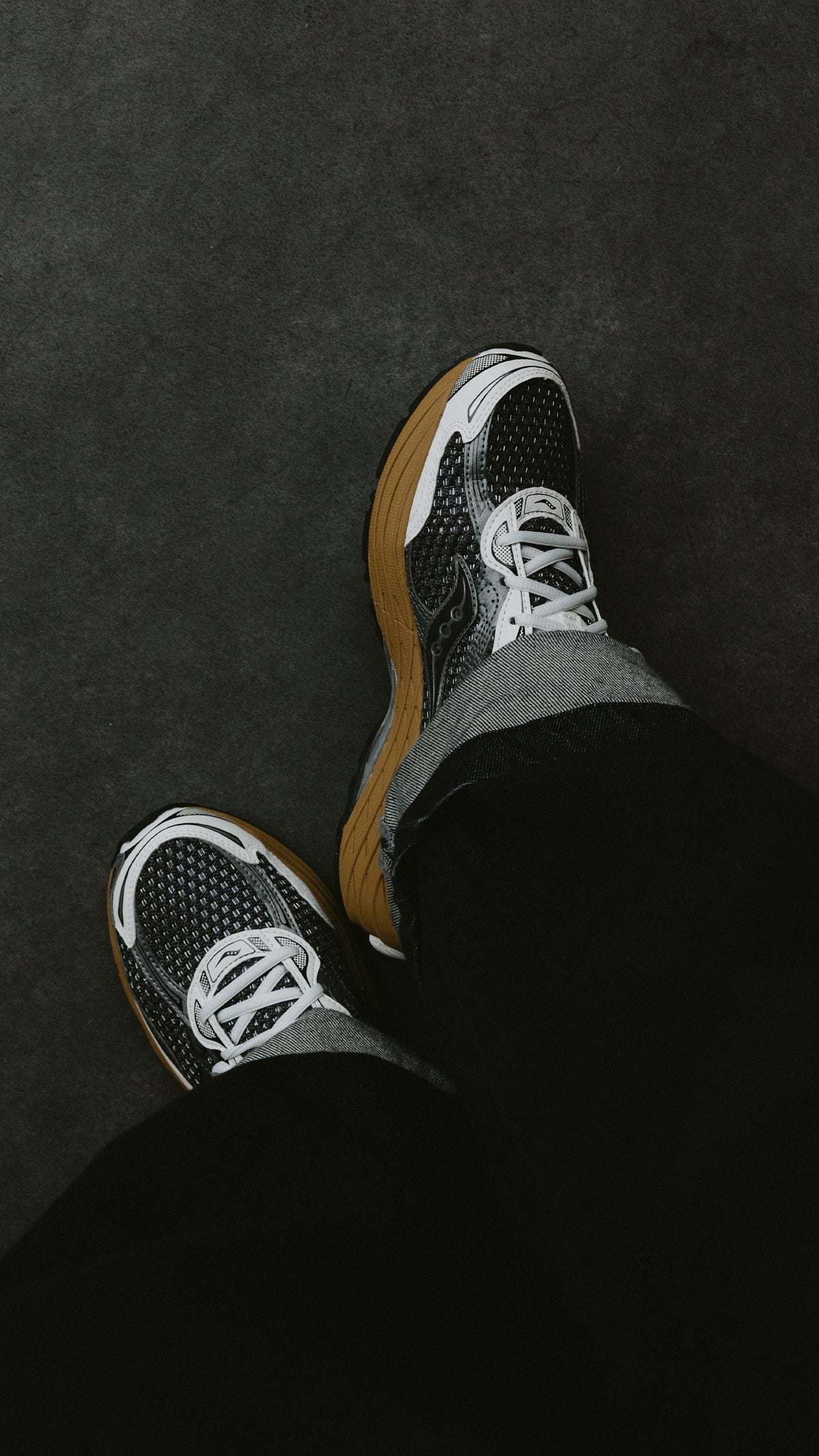 Saucony Progrid Omni 9 gunmetal cider