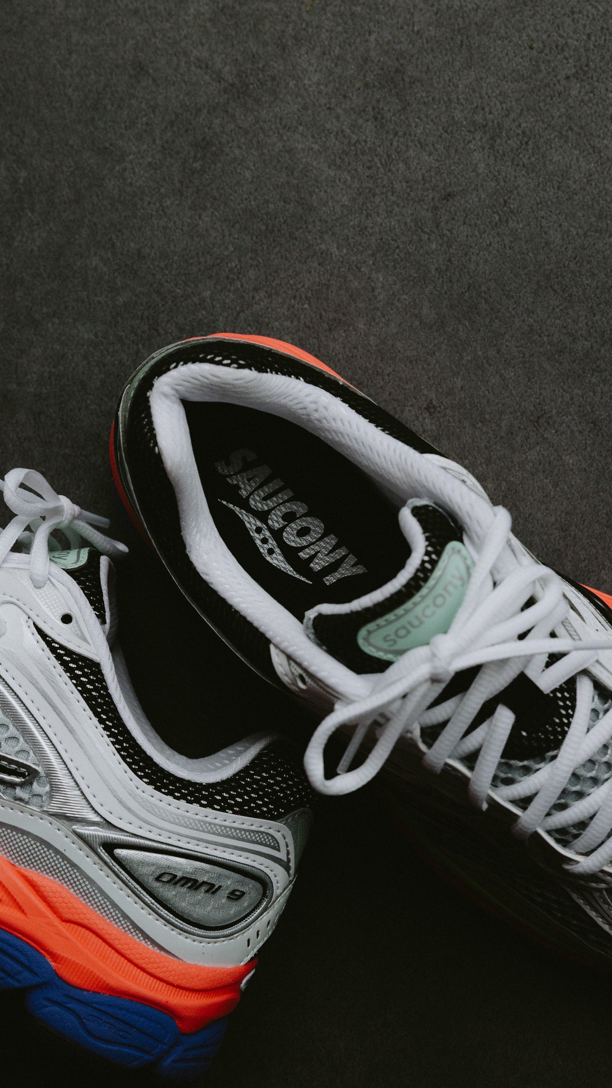 Saucony Progrid Omni 9 white vizired