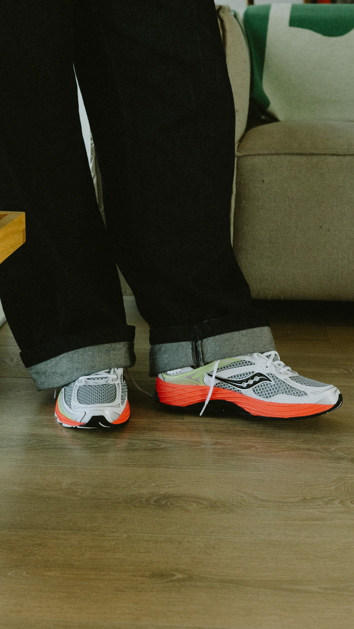 Saucony Progrid Omni 9 white vizired