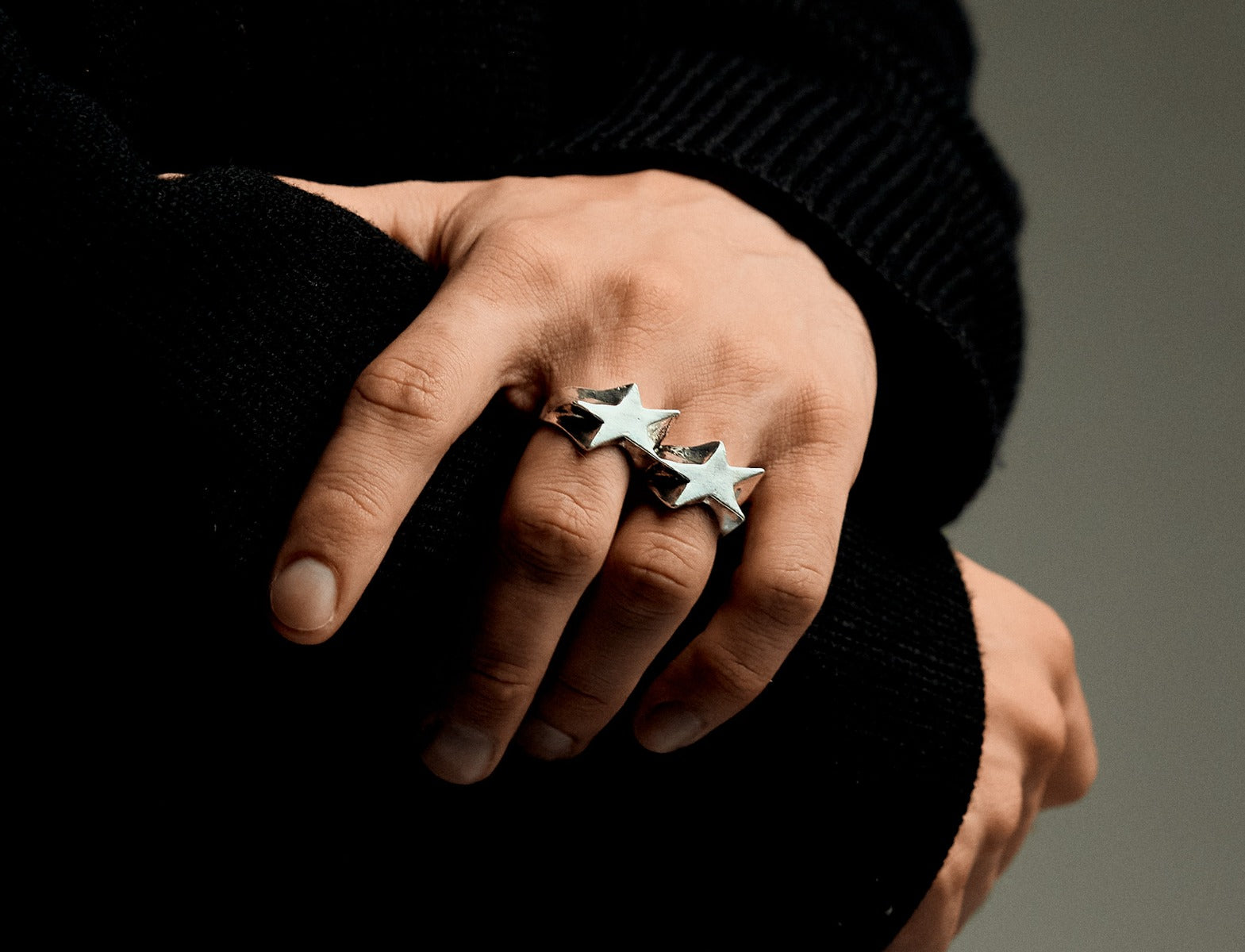 TwoJeys Superstar Knuckle Ring